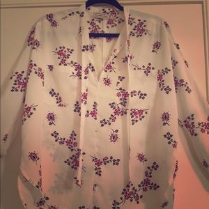 Abercrombie &. Fitch blouse